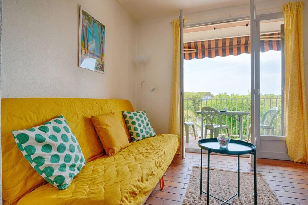 St-Cyr - Studio Avec Balcon, Vue Mer Et Proche Plage Apartment Saint-Cyr-sur-Mer Bagian luar foto